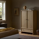 Analisa Armoire