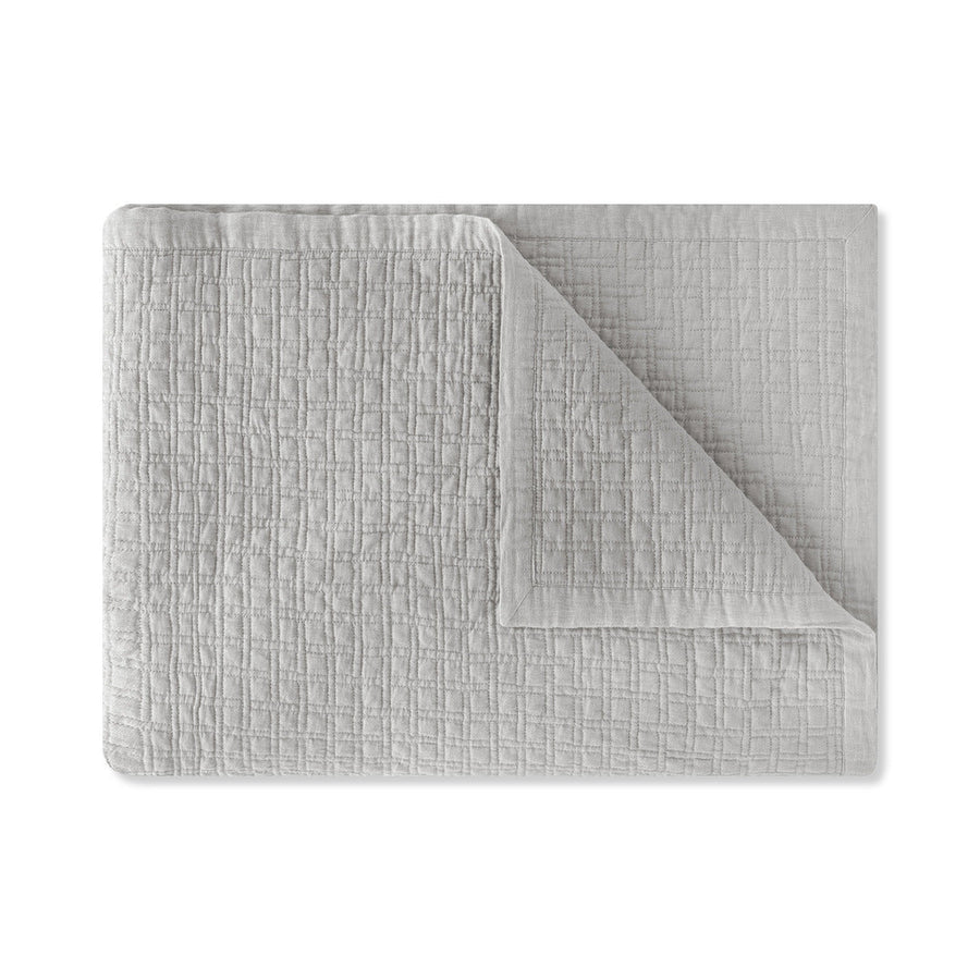 Quilted Bedspread Adorno