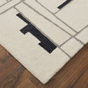 Maguire 8902F Ivory/Black