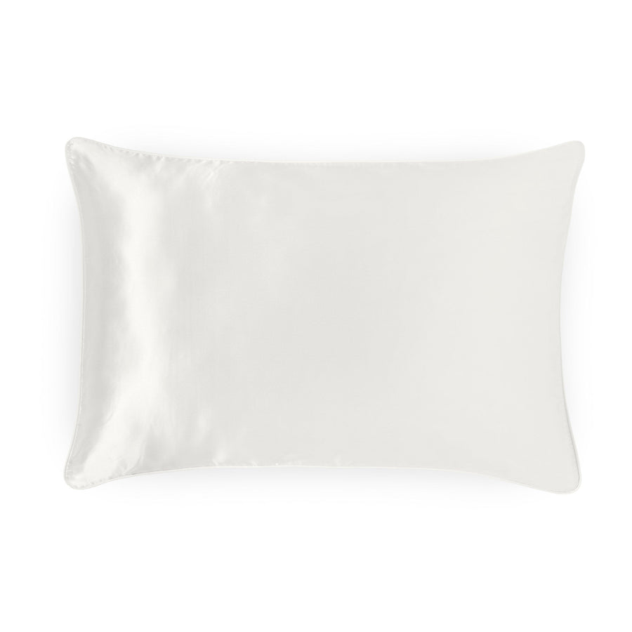 Pair of Pillowcases with Piping on Four Sides Maria